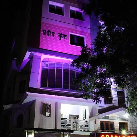 Hotel Cradle Inn Ранчи Екстериор снимка