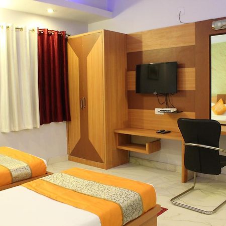 Hotel Cradle Inn Ранчи Екстериор снимка