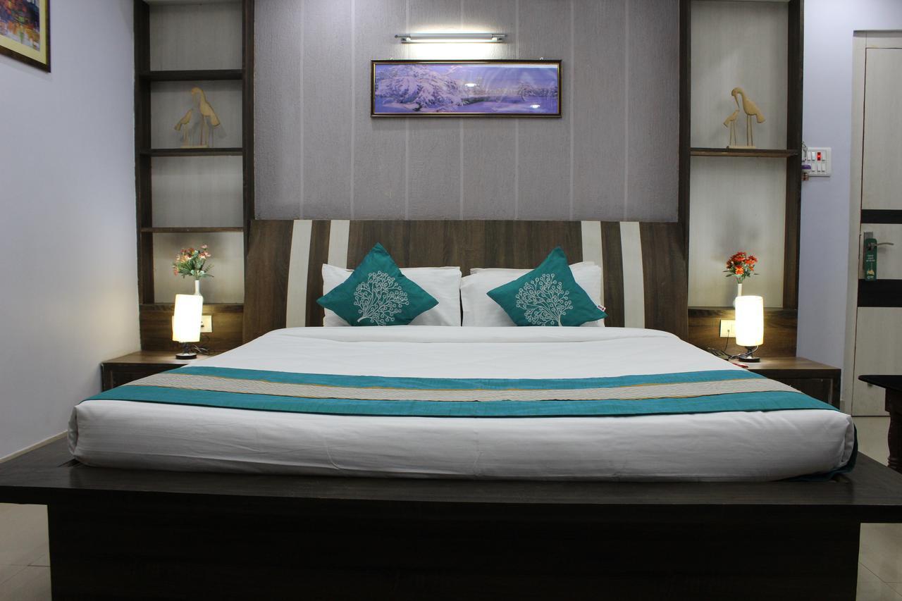 Hotel Cradle Inn Ранчи Екстериор снимка